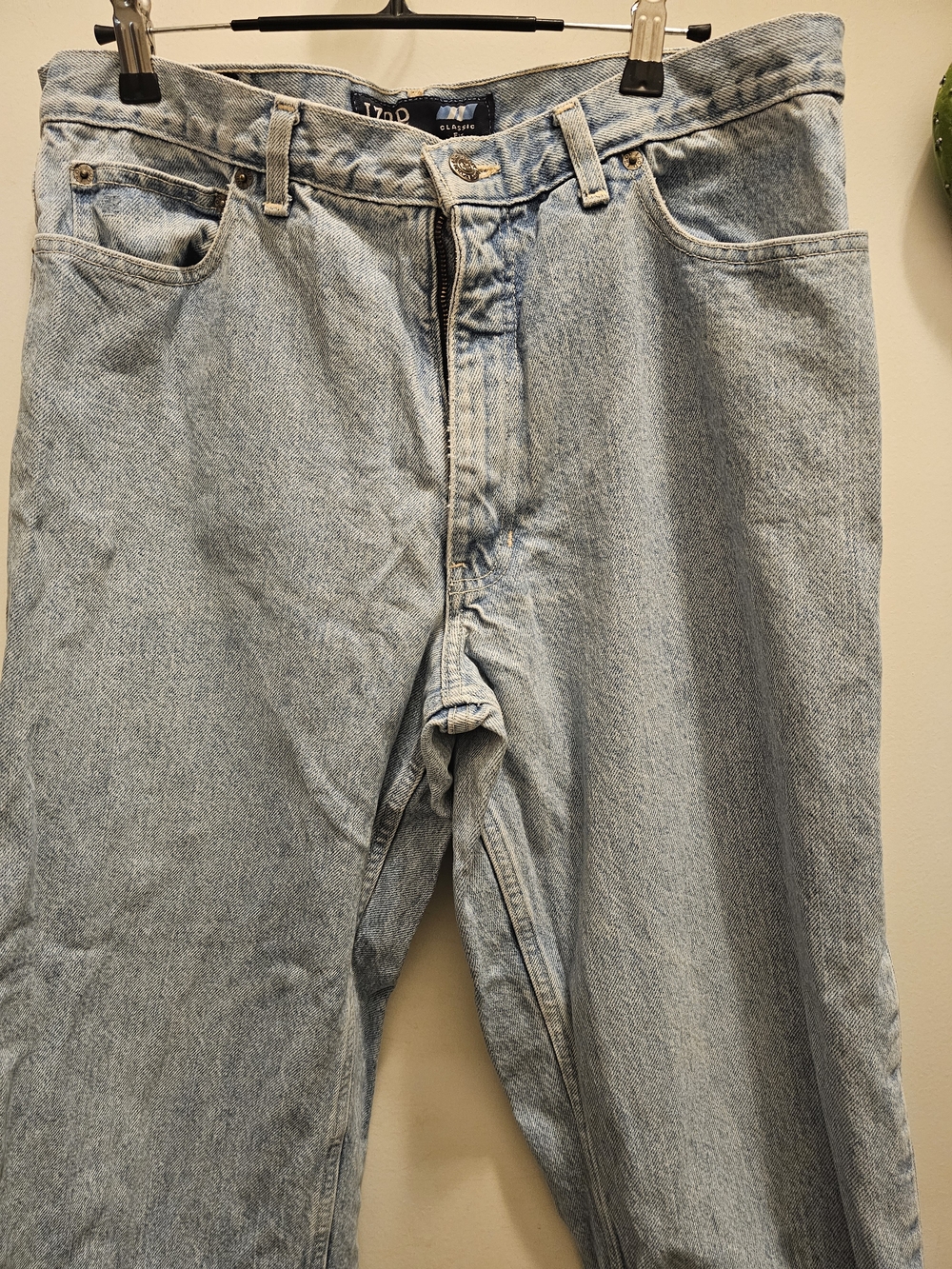 Izod Men's Classic Fit Straight Leg Jeans Size 34 X 30